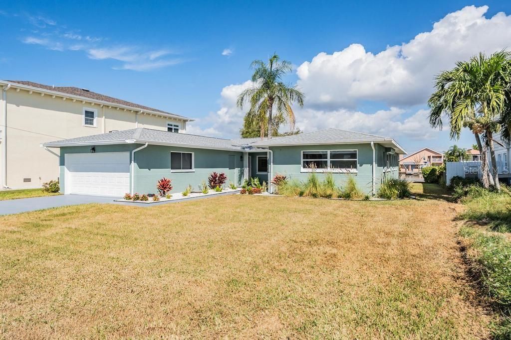 En Venta: $1,125,000 (3 camas, 2 baños, 1572 Pies cuadrados)