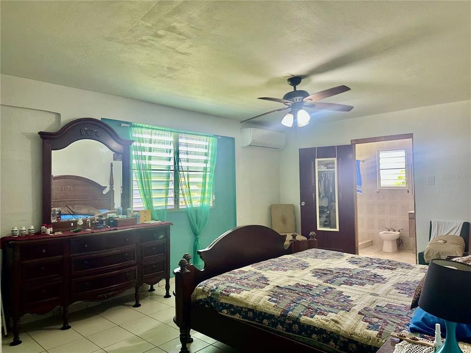 For Sale: $475,000 (7 beds, 4 baths, 0 Square Feet)