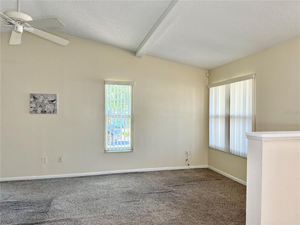 En Venta: $335,000 (3 camas, 2 baños, 1184 Pies cuadrados)