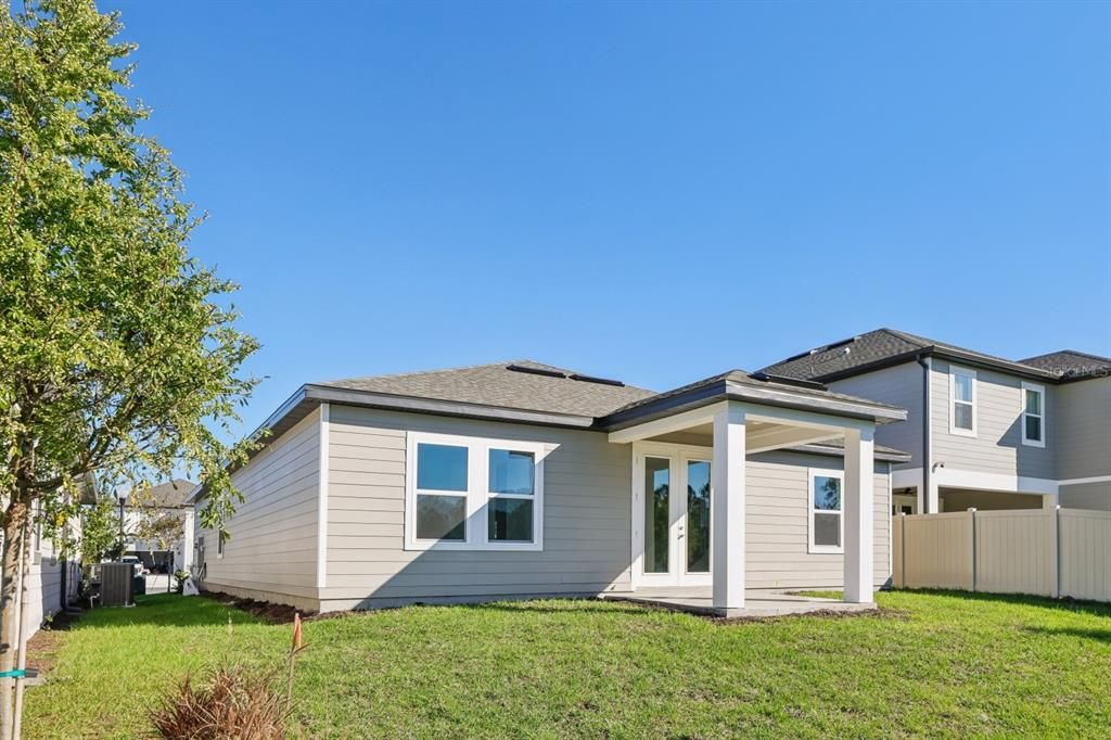 合同活跃: $499,990 (4 贝兹, 2 浴室, 1906 平方英尺)