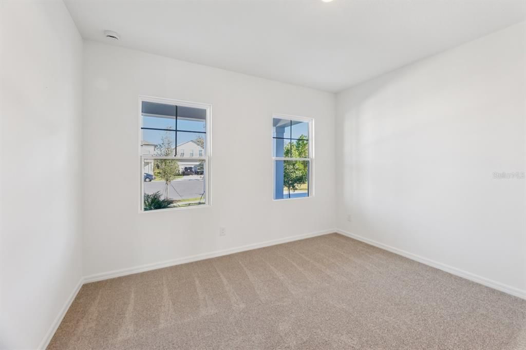 合同活跃: $499,990 (4 贝兹, 2 浴室, 1906 平方英尺)