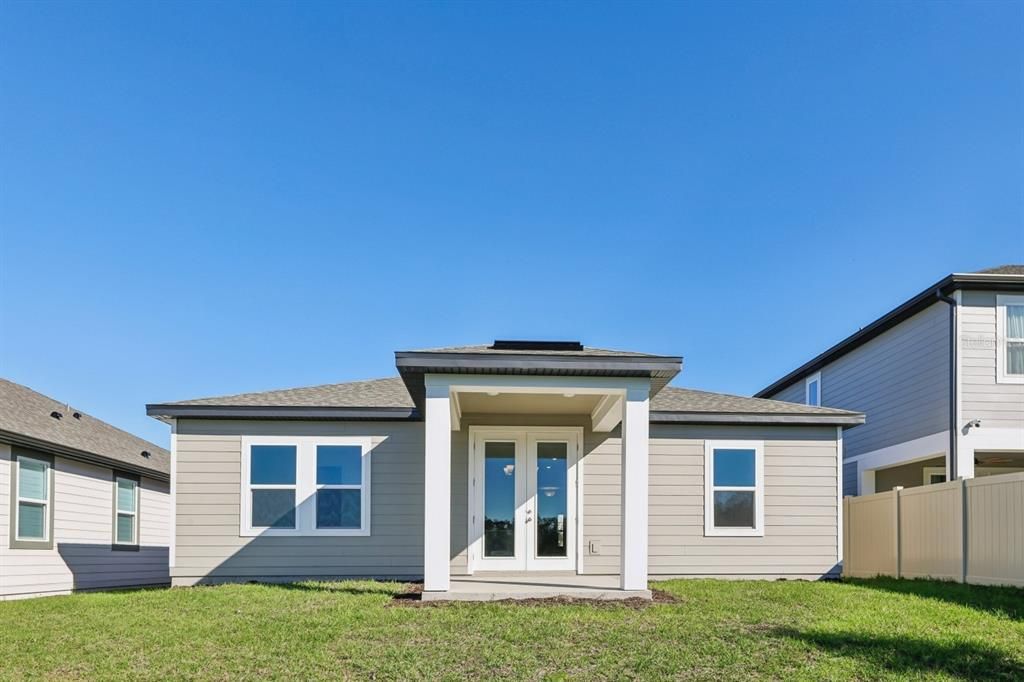 合同活跃: $499,990 (4 贝兹, 2 浴室, 1906 平方英尺)