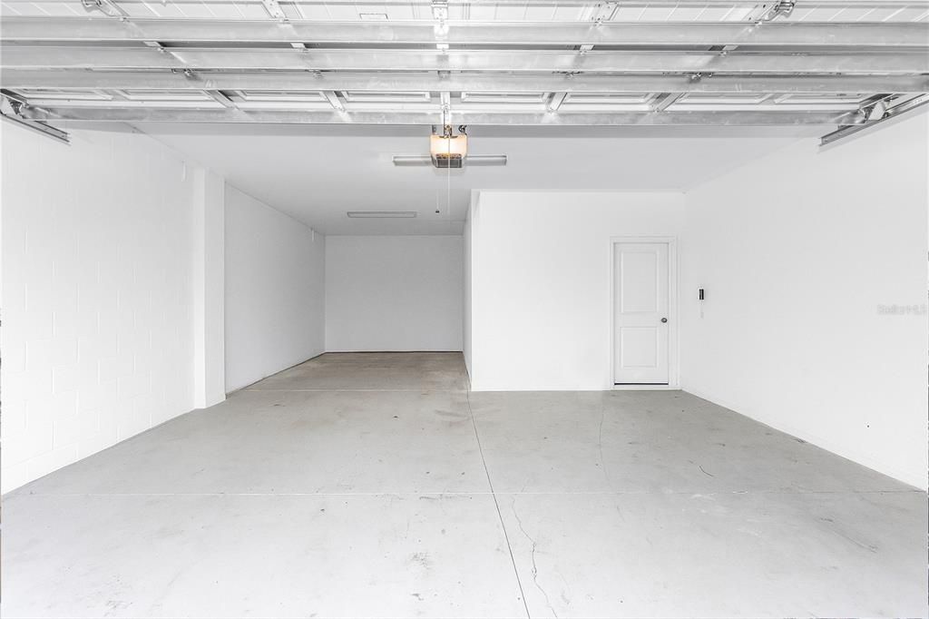 For Sale: $680,000 (5 beds, 4 baths, 3949 Square Feet)