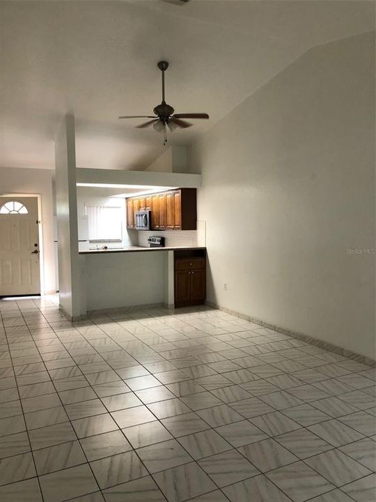 For Rent: $1,595 (2 beds, 2 baths, 1000 Square Feet)
