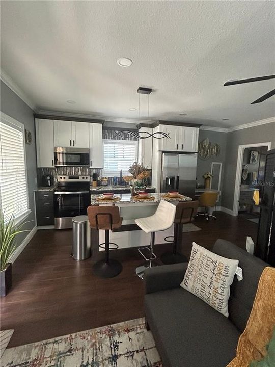 For Rent: $1,300 (1 beds, 1 baths, 540 Square Feet)