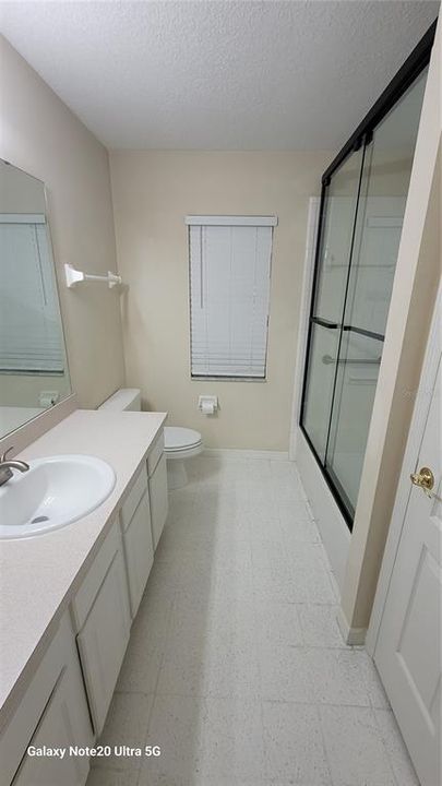 For Rent: $2,200 (3 beds, 2 baths, 1752 Square Feet)