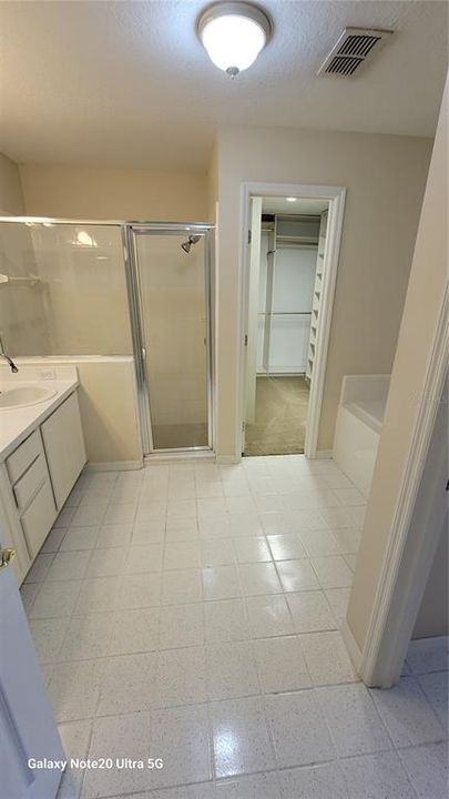 For Rent: $2,200 (3 beds, 2 baths, 1752 Square Feet)