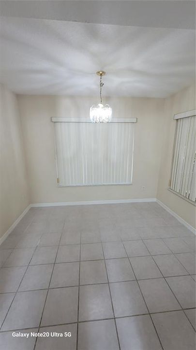 For Rent: $2,200 (3 beds, 2 baths, 1752 Square Feet)