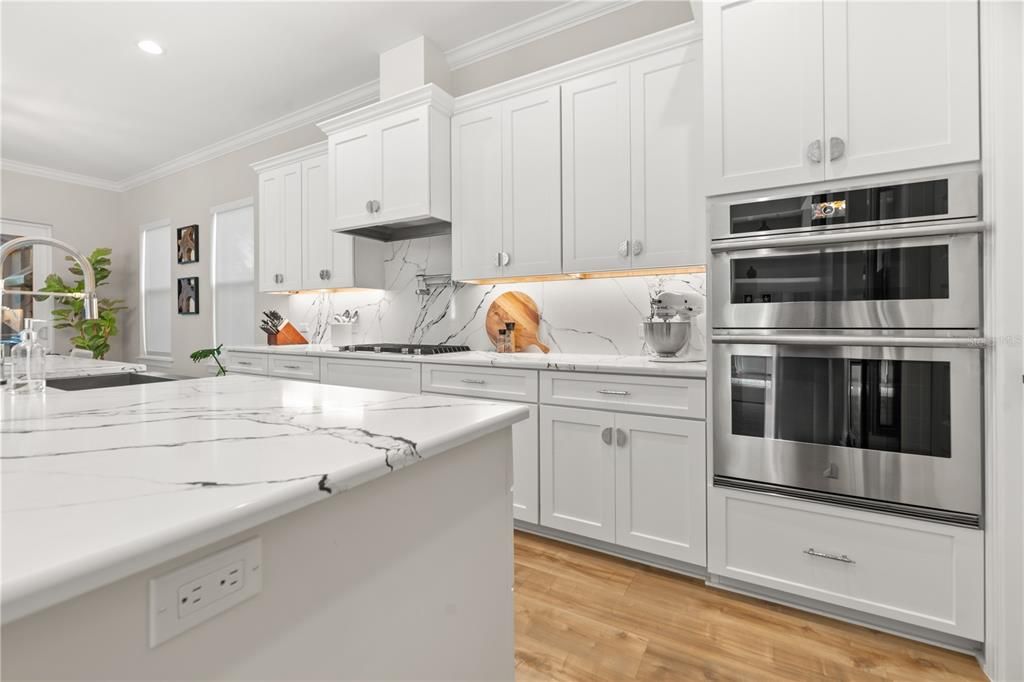 待售: $2,200,000 (4 贝兹, 4 浴室, 3895 平方英尺)