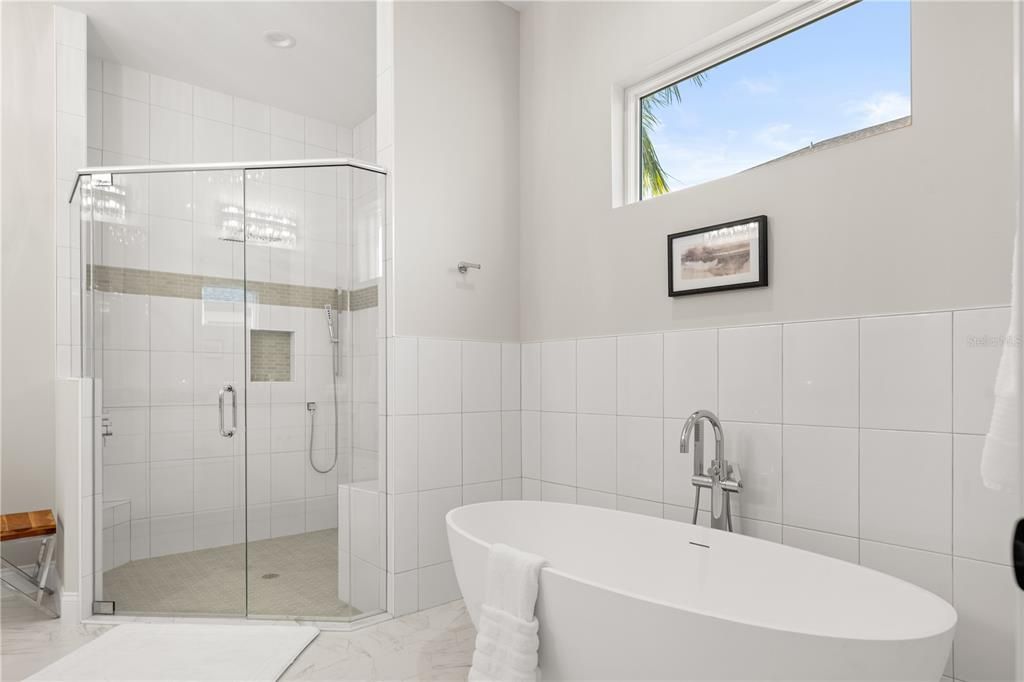 待售: $2,200,000 (4 贝兹, 4 浴室, 3895 平方英尺)