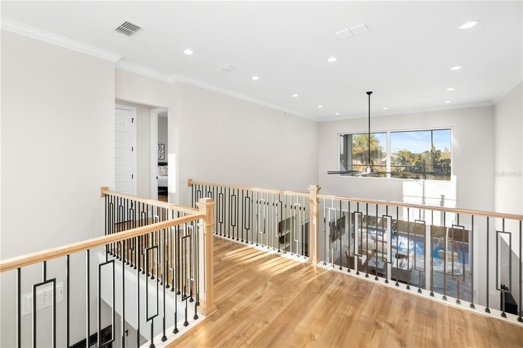 待售: $2,200,000 (4 贝兹, 4 浴室, 3895 平方英尺)