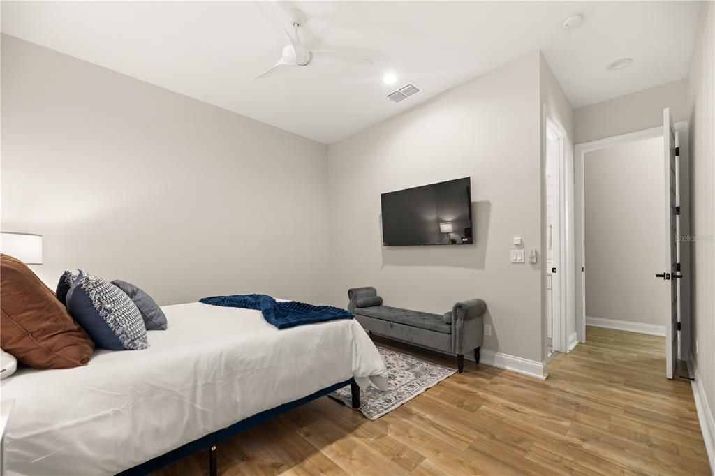 待售: $2,200,000 (4 贝兹, 4 浴室, 3895 平方英尺)