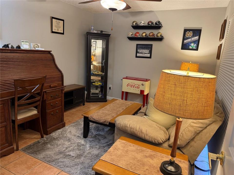 En Venta: $325,000 (3 camas, 2 baños, 1719 Pies cuadrados)