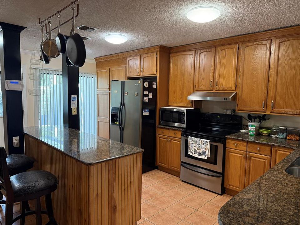 En Venta: $325,000 (3 camas, 2 baños, 1719 Pies cuadrados)