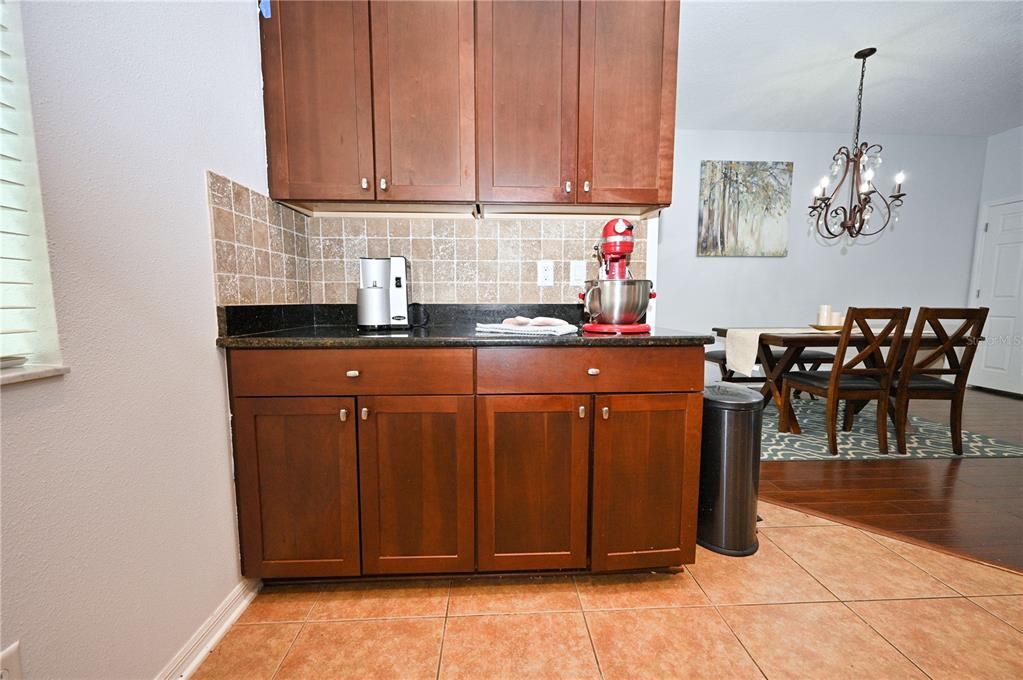 For Rent: $2,760 (3 beds, 2 baths, 1989 Square Feet)