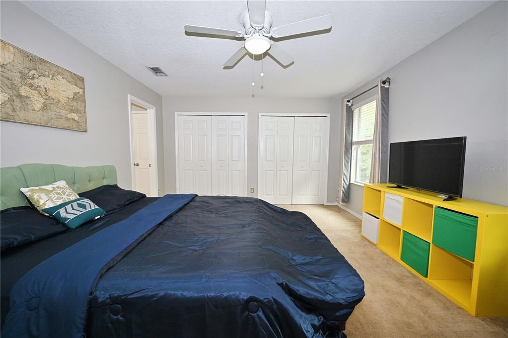 For Rent: $2,760 (3 beds, 2 baths, 1989 Square Feet)