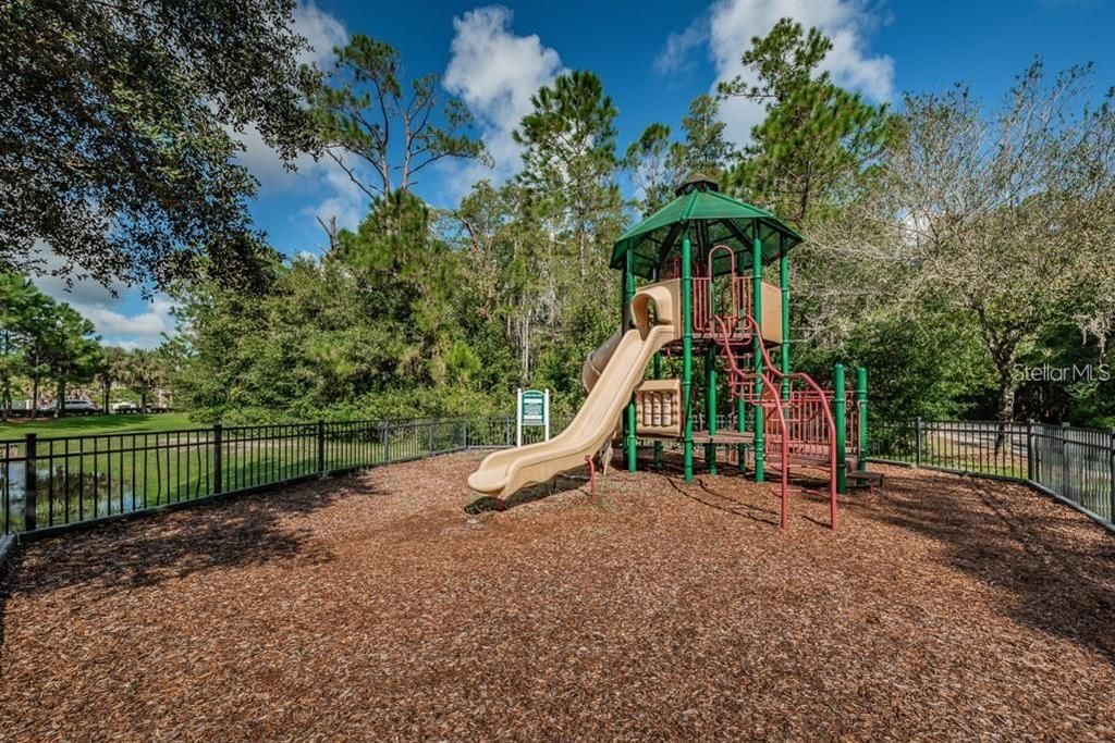 For Rent: $2,760 (3 beds, 2 baths, 1989 Square Feet)