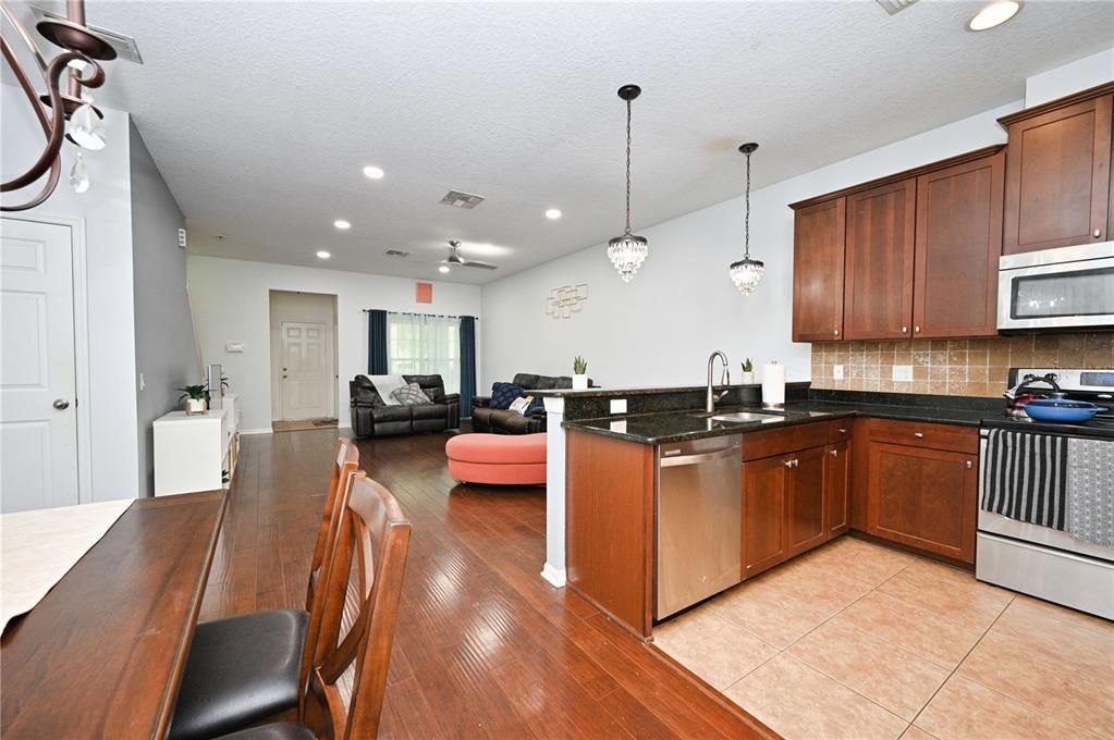 For Rent: $2,760 (3 beds, 2 baths, 1989 Square Feet)