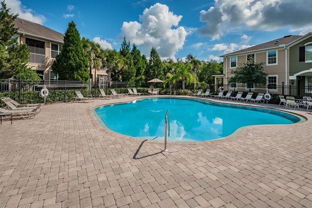 For Rent: $2,760 (3 beds, 2 baths, 1989 Square Feet)