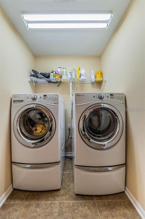 For Rent: $2,760 (3 beds, 2 baths, 1989 Square Feet)