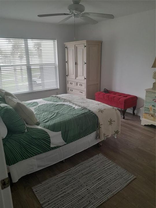 На продажу: $305,000 (2 спален, 2 ванн, 906 Квадратных фут)