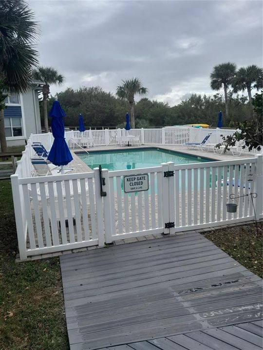 На продажу: $305,000 (2 спален, 2 ванн, 906 Квадратных фут)