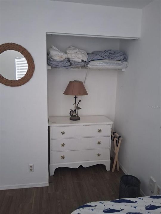 На продажу: $305,000 (2 спален, 2 ванн, 906 Квадратных фут)