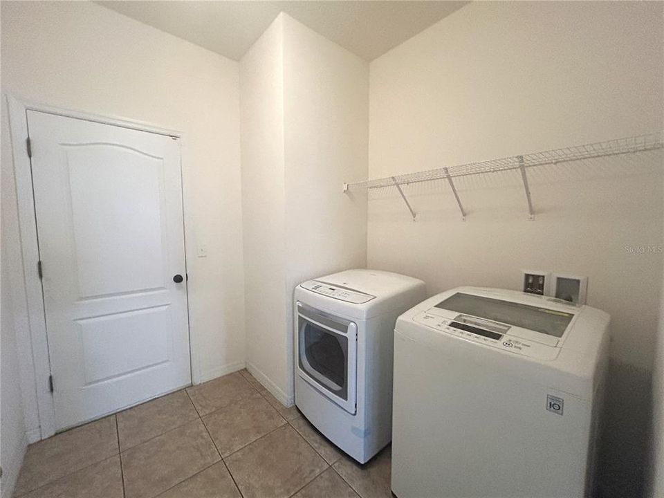 En Renta: $1,950 (3 camas, 2 baños, 1448 Pies cuadrados)