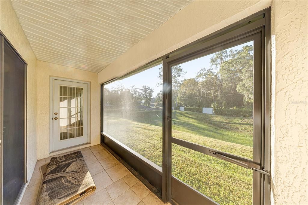 На продажу: $181,900 (2 спален, 2 ванн, 1088 Квадратных фут)