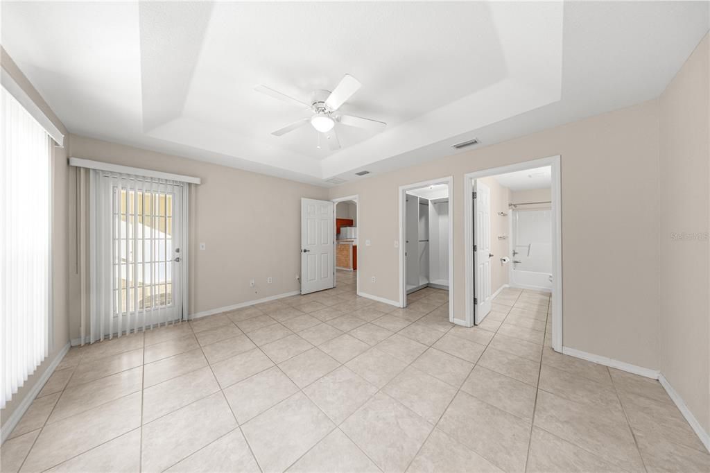 На продажу: $181,900 (2 спален, 2 ванн, 1088 Квадратных фут)