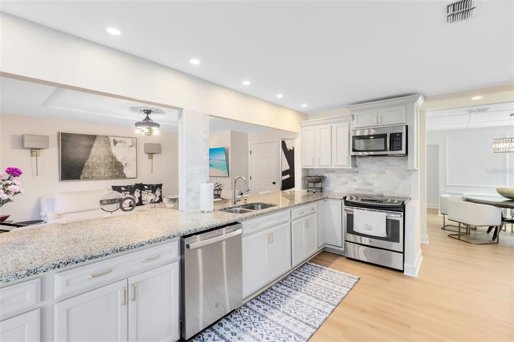 待售: $499,999 (3 贝兹, 2 浴室, 2261 平方英尺)