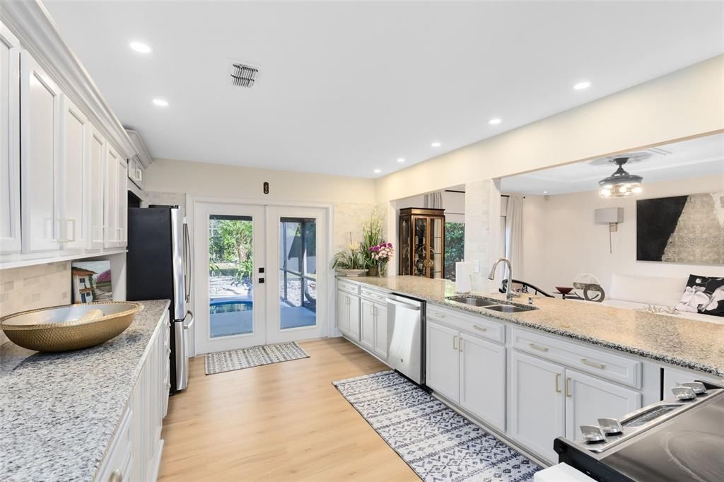 待售: $499,999 (3 贝兹, 2 浴室, 2261 平方英尺)