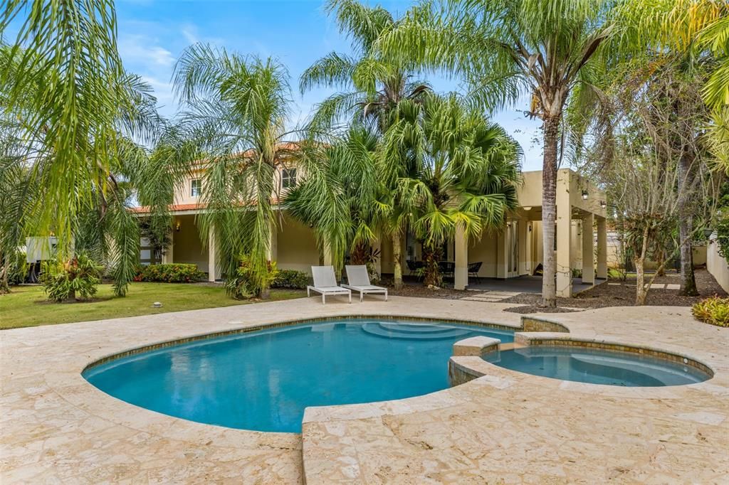 For Sale: $2,095,000 (7 beds, 5 baths, 3721 Square Feet)