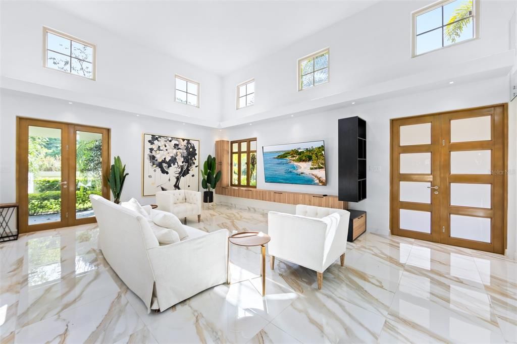 For Sale: $2,095,000 (7 beds, 5 baths, 3721 Square Feet)