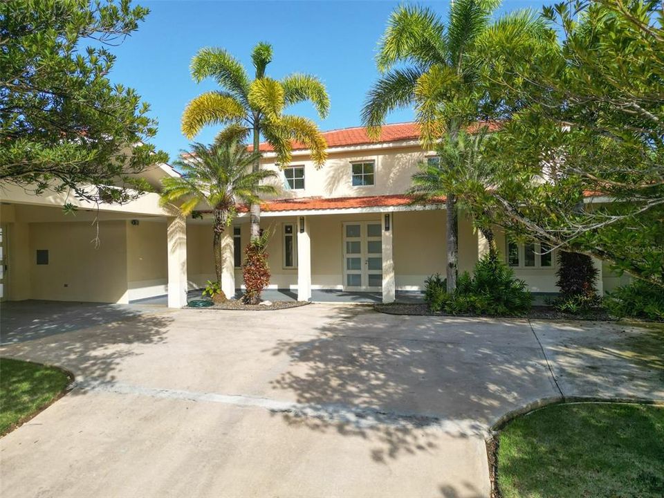 For Sale: $2,095,000 (7 beds, 5 baths, 3721 Square Feet)