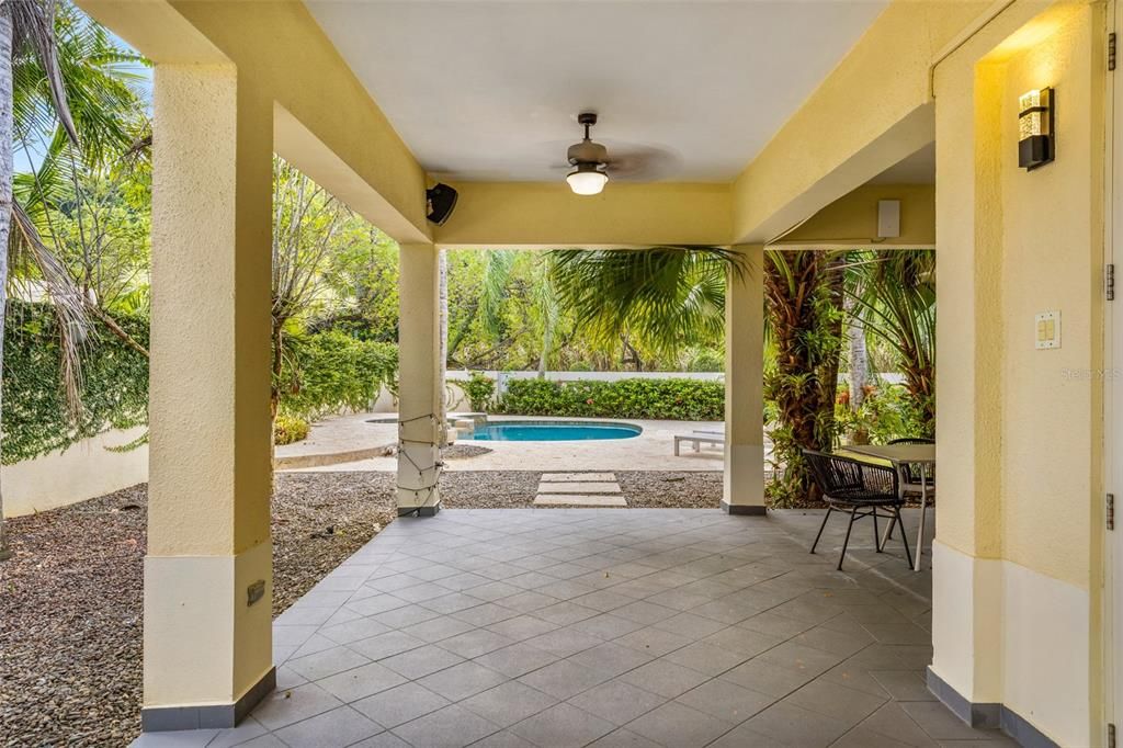 For Sale: $2,095,000 (7 beds, 5 baths, 3721 Square Feet)