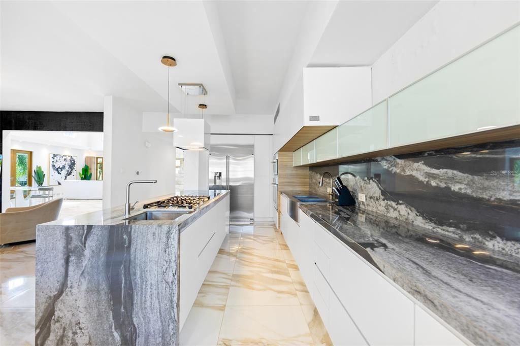 For Sale: $2,095,000 (7 beds, 5 baths, 3721 Square Feet)