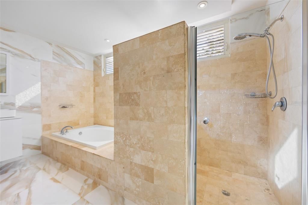 For Sale: $2,095,000 (7 beds, 5 baths, 3721 Square Feet)