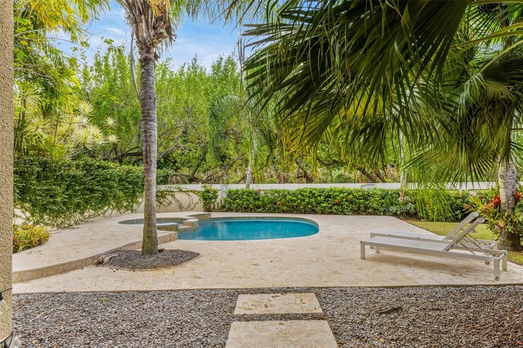 For Sale: $2,095,000 (7 beds, 5 baths, 3721 Square Feet)