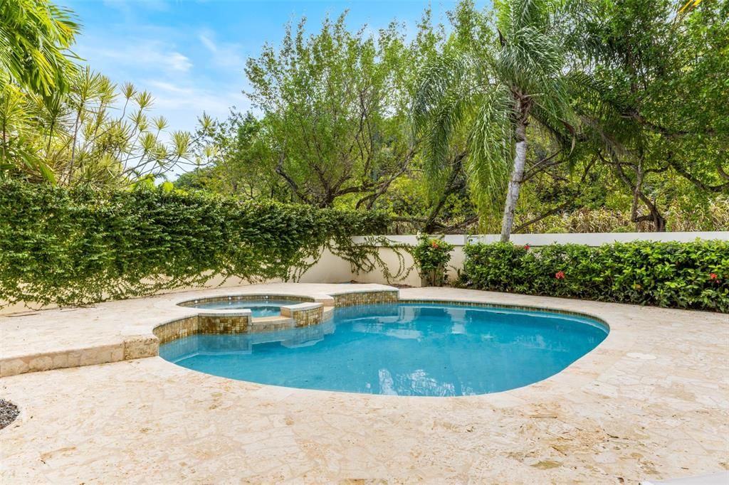 For Sale: $2,095,000 (7 beds, 5 baths, 3721 Square Feet)