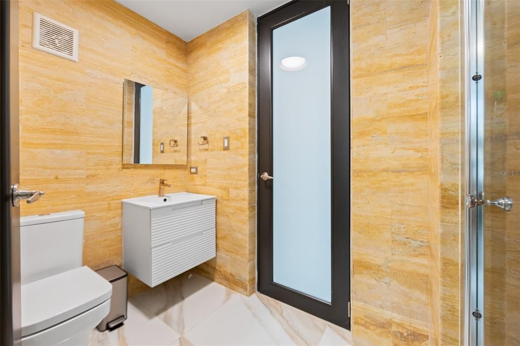 For Sale: $2,095,000 (7 beds, 5 baths, 3721 Square Feet)