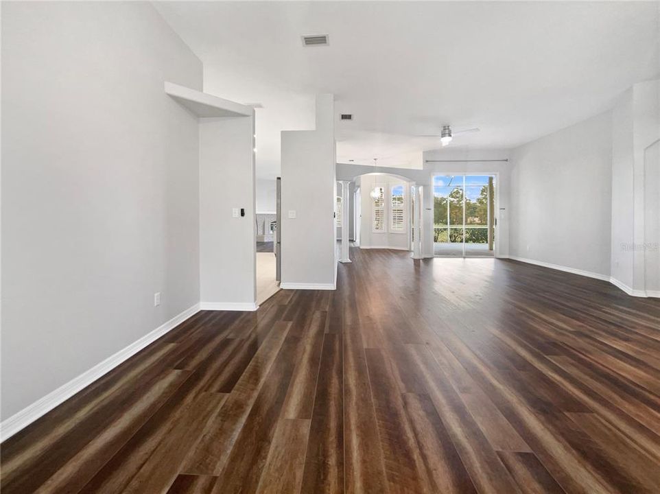 Под контрактом: $518,000 (3 спален, 2 ванн, 1998 Квадратных фут)