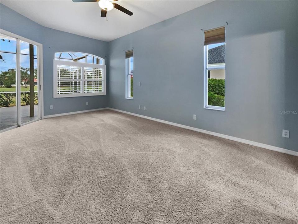 Под контрактом: $518,000 (3 спален, 2 ванн, 1998 Квадратных фут)