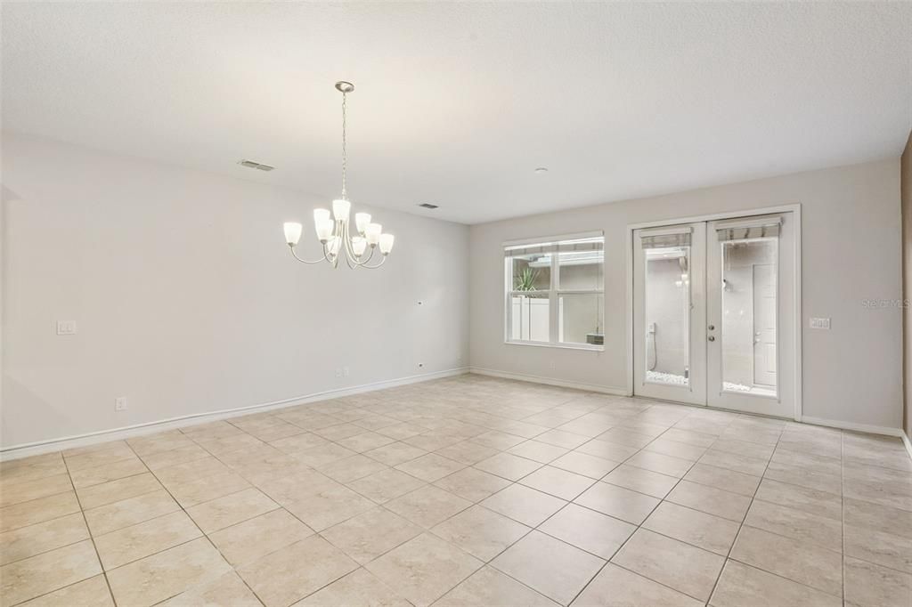 待售: $449,000 (4 贝兹, 3 浴室, 2033 平方英尺)