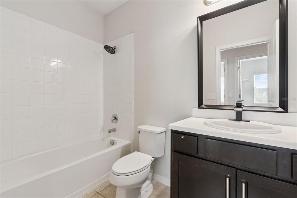 待售: $449,000 (4 贝兹, 3 浴室, 2033 平方英尺)