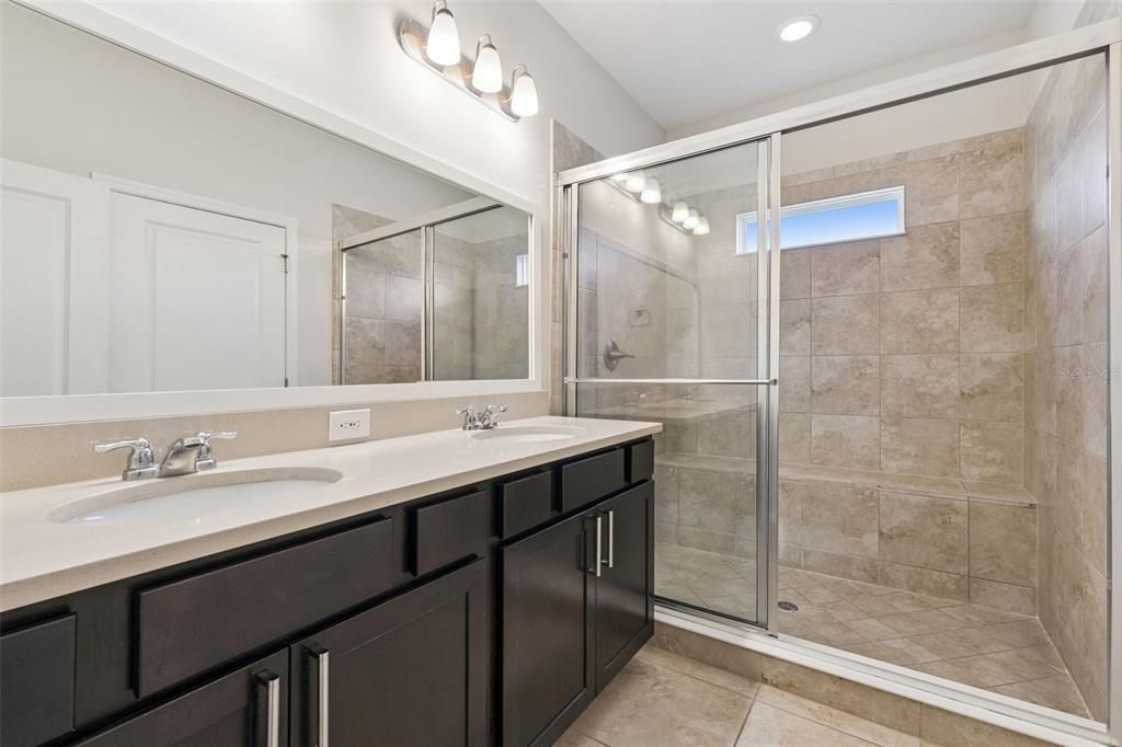 待售: $449,000 (4 贝兹, 3 浴室, 2033 平方英尺)