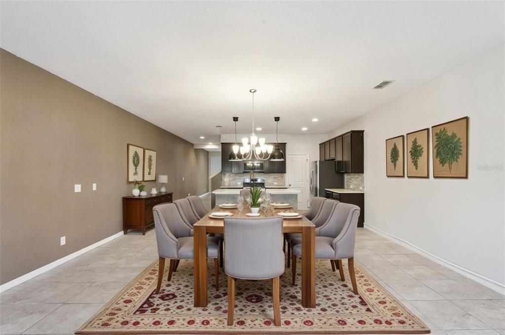 待售: $449,000 (4 贝兹, 3 浴室, 2033 平方英尺)