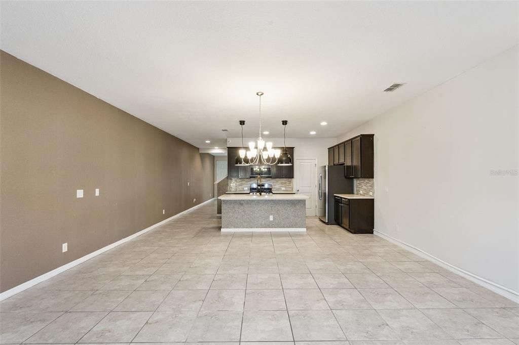 待售: $449,000 (4 贝兹, 3 浴室, 2033 平方英尺)