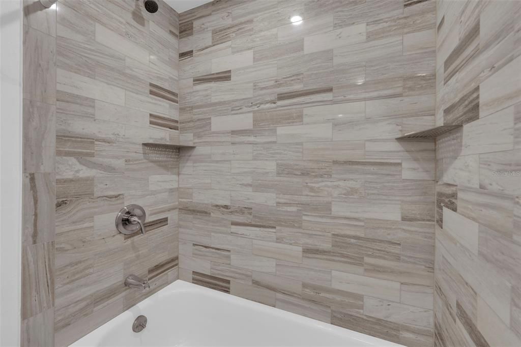 For Sale: $309,900 (2 beds, 2 baths, 1459 Square Feet)