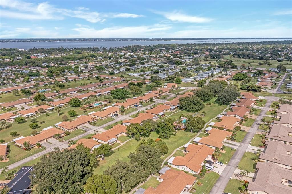 For Sale: $309,900 (2 beds, 2 baths, 1459 Square Feet)